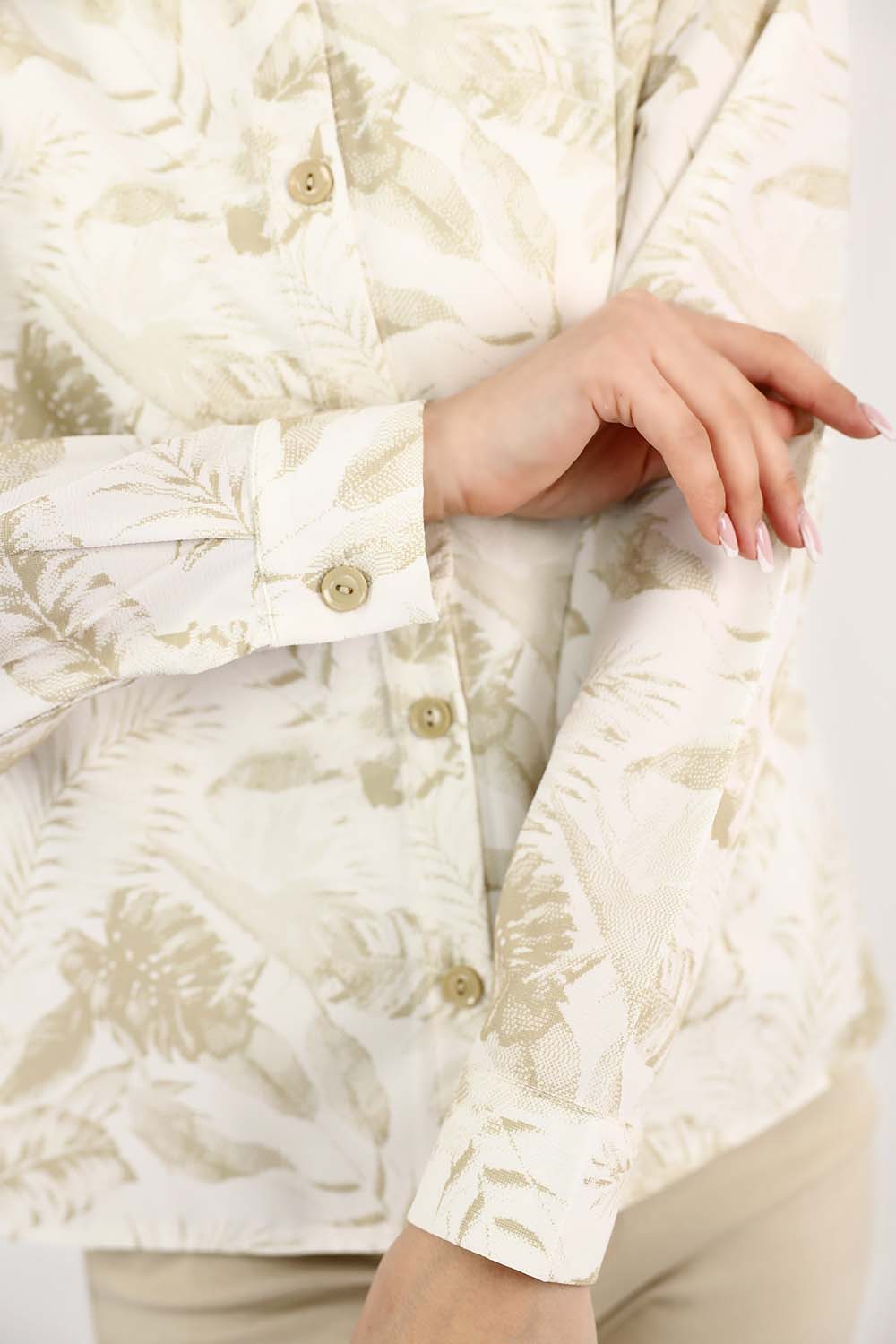 Elegant Tropical Print Relaxed Blouse