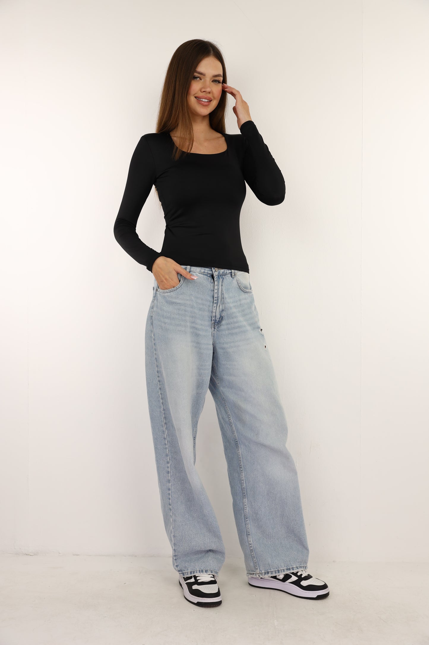 Black Squared Neck Long Sleeve Top