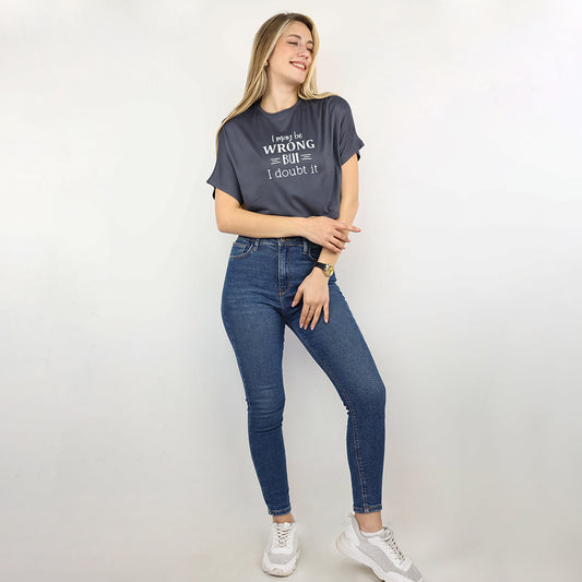 Cropped T-Shirt – Confident Quote